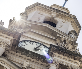 South Melbourne Town Hall clock. Photo courtesy of diagon_sally/shutterstock,com